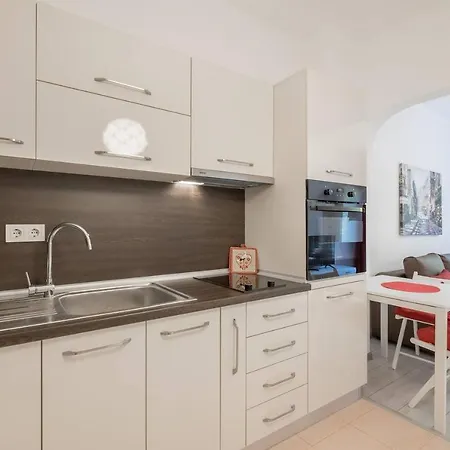 ✵your Perfect Place To On Vitosha Str Apt✵ Apartament